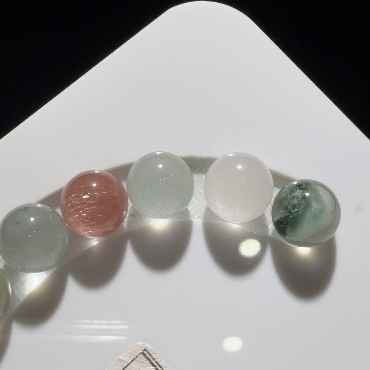 Quartz Bracelet with multicolor inclusions 9 mm