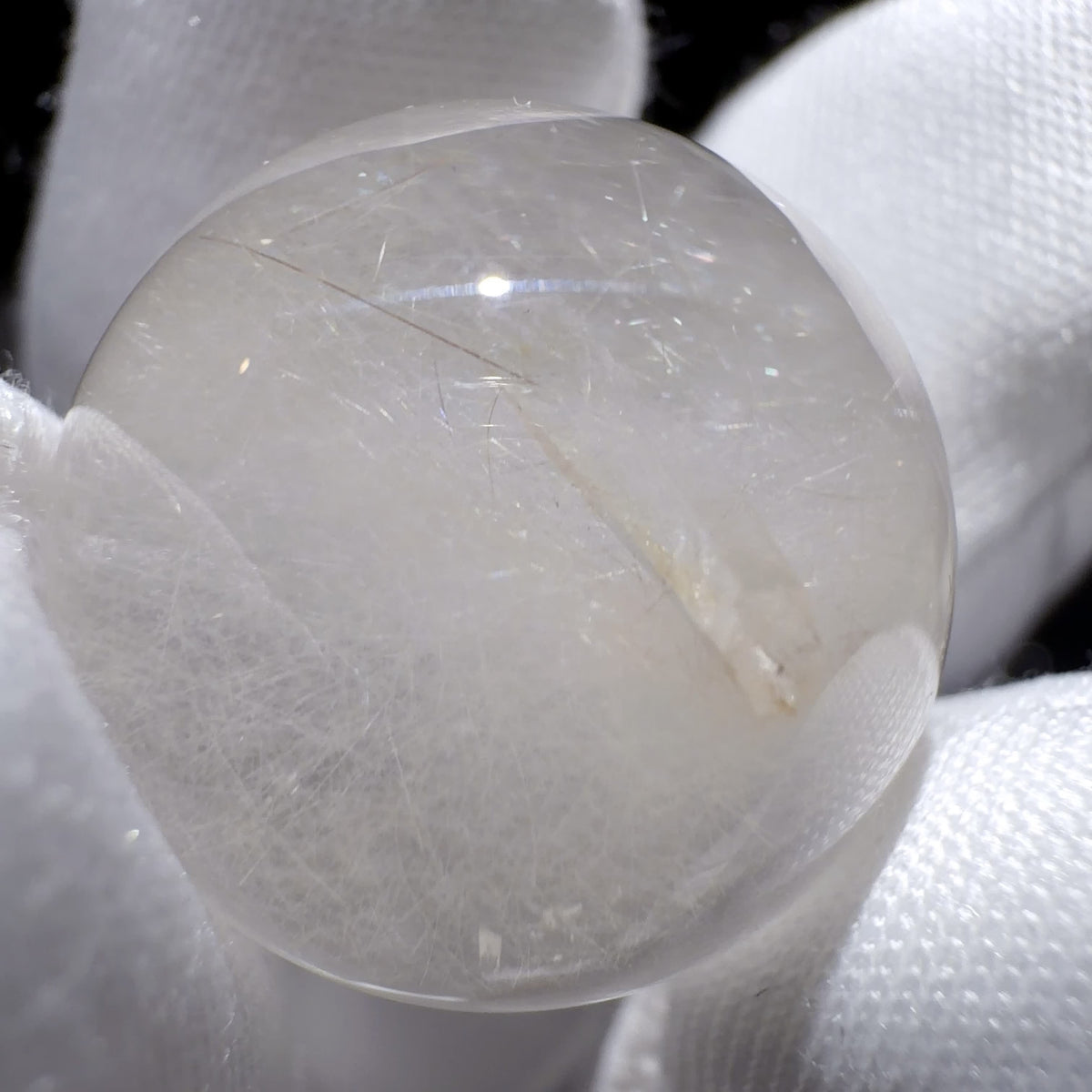 Quartz Bead with Nest-like Fibrous Inclusions 18.6 mm