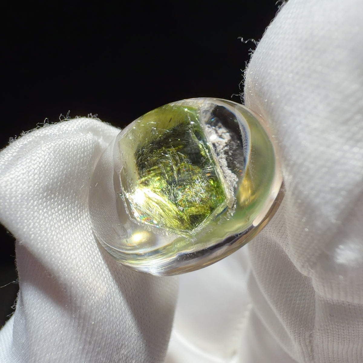Quartz Cabochon with Green Mica Inclusions 19.9 × 16 × 11.1 mm