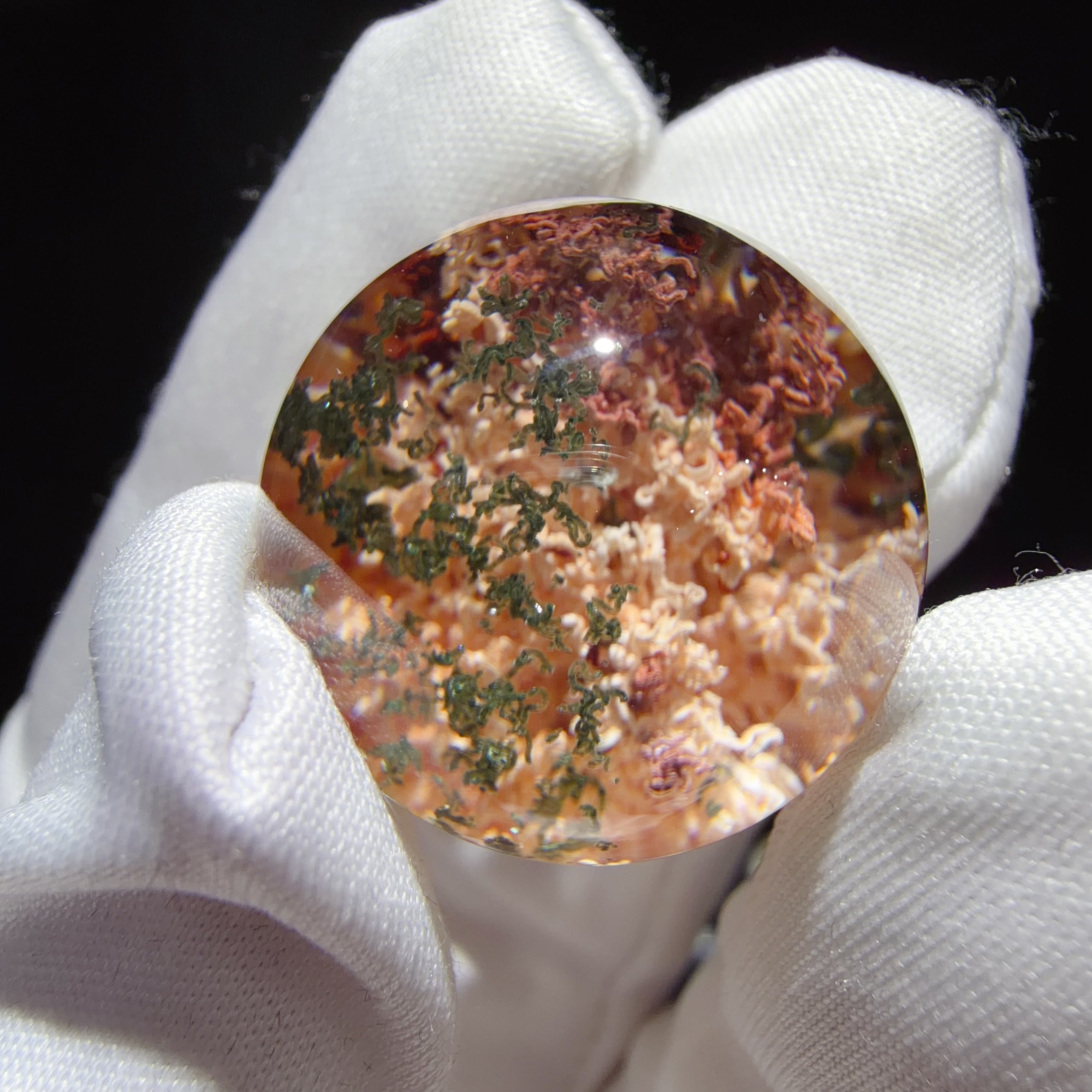 Quartz Bead with Four-Season Phantom Landscape