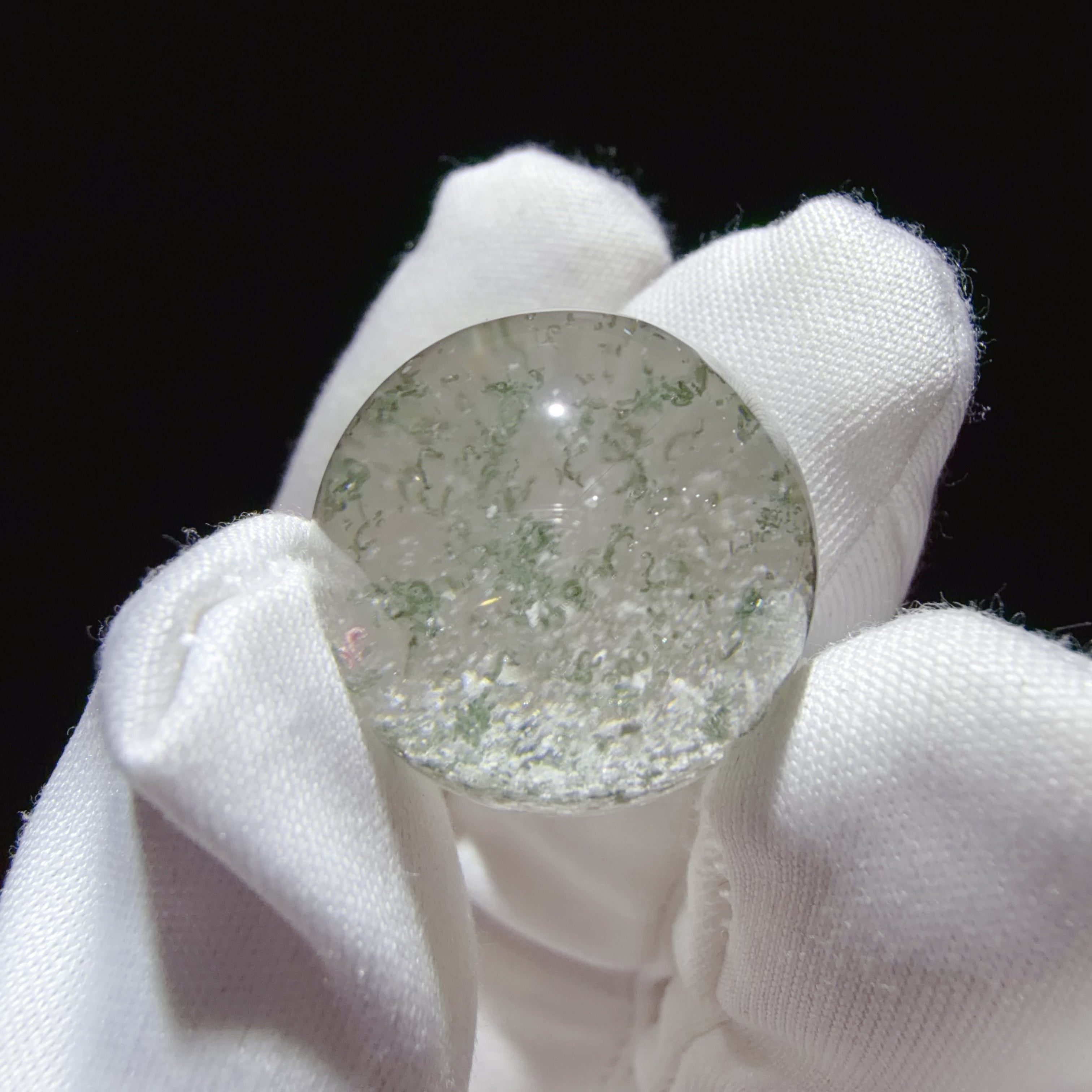 Quartz Bead with Green and White Phantom Inclusions 19.2 mm