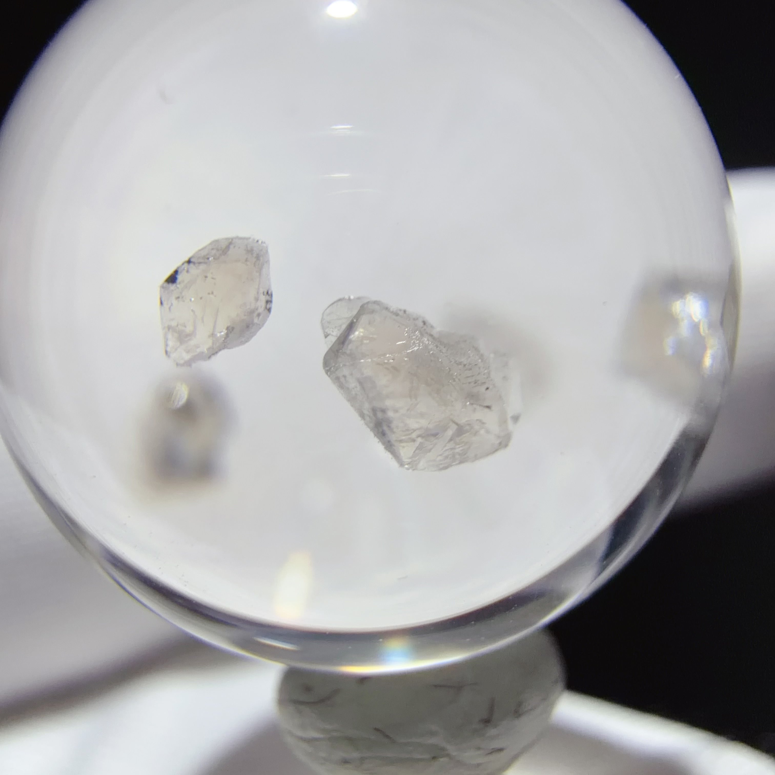 Quartz Bead with Aligned Calcite Inclusions