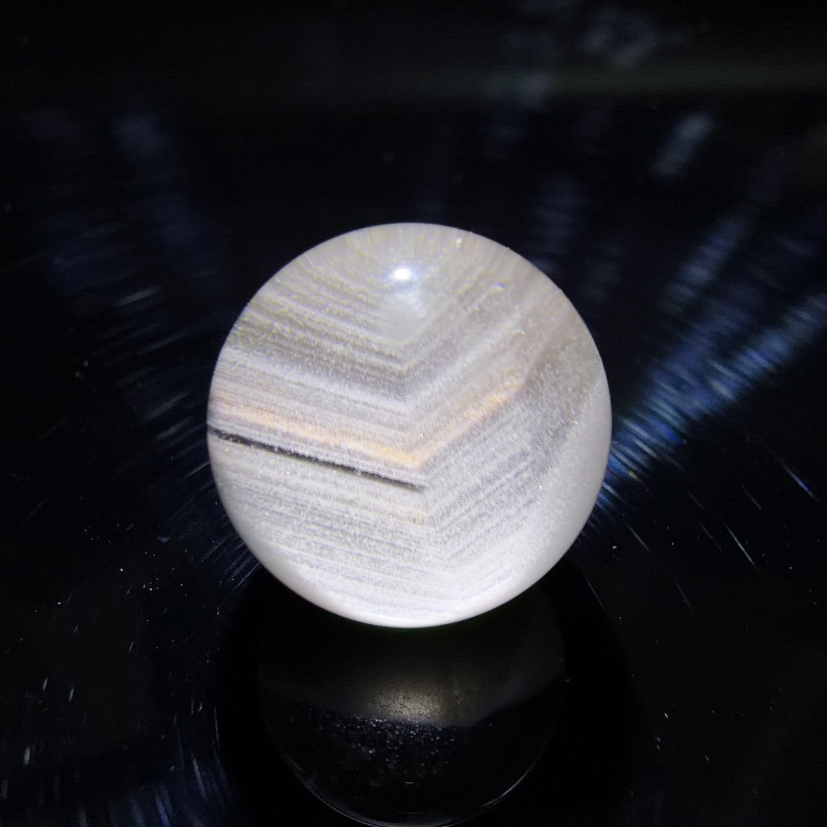 Quartz Bead with Bowl-shaped Phantom Growth 18.3 mm