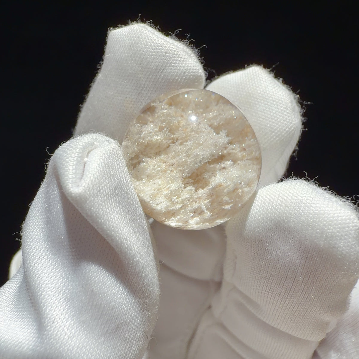 Quartz Bead with Bowl-shaped Phantom Growth 18.6 mm