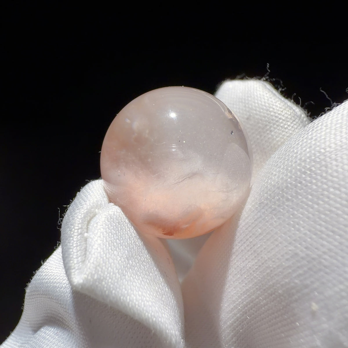 Quartz Bead with Pink Fibrous Inclusions 16.2 mm
