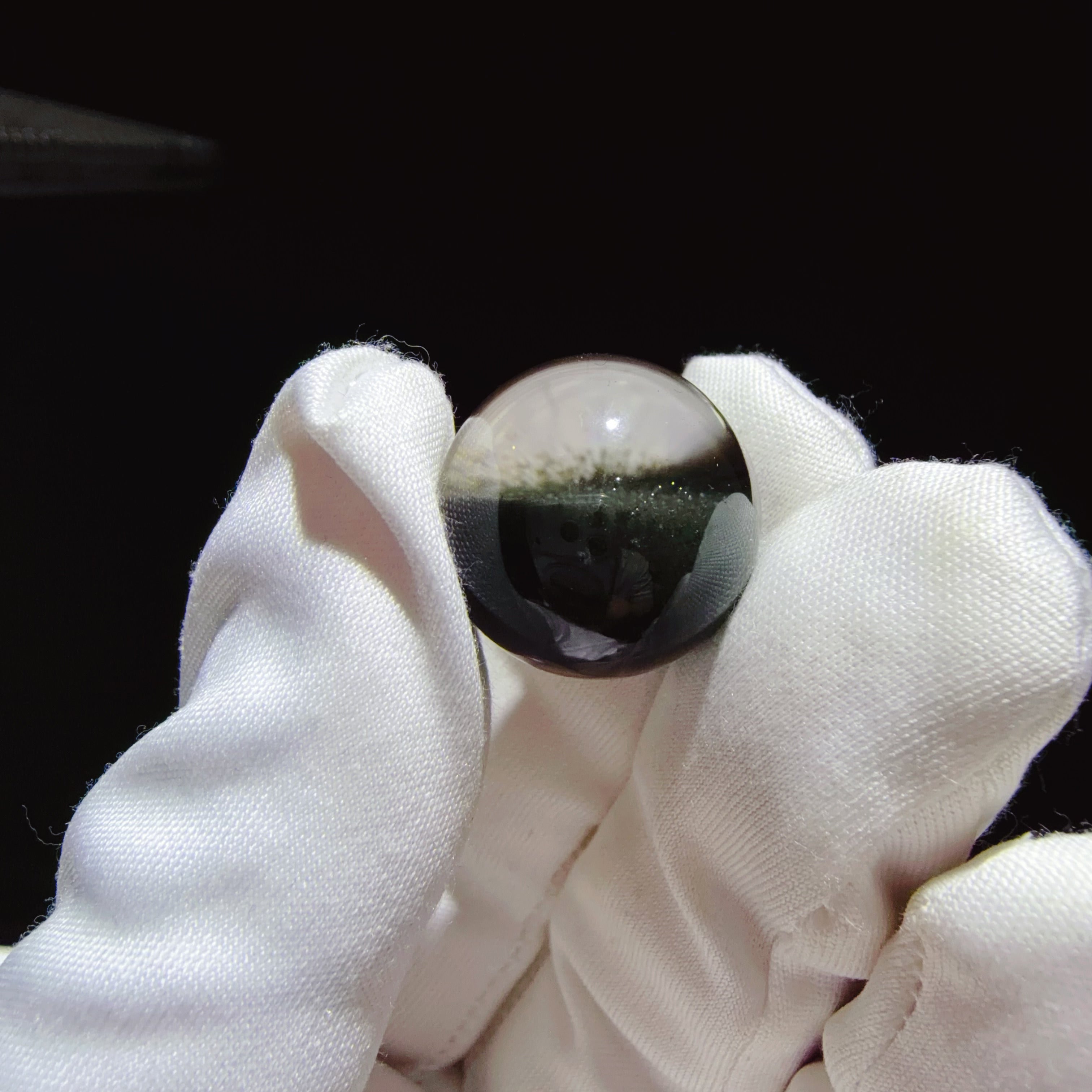 Quartz Bead with Dark Green Phantom Basin