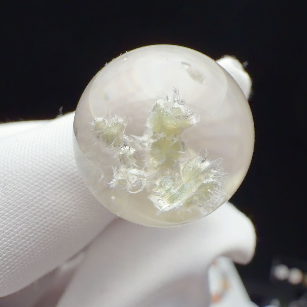 Quartz Bead with Pale Yellow Mica and Fibrous Inclusions 15.5 mm