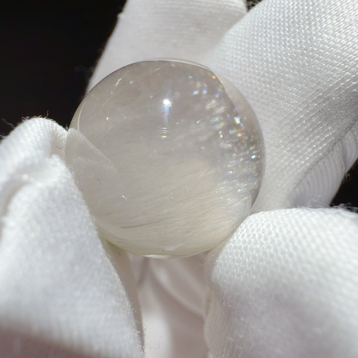 Quartz Bead with Fibrous Inclusions and Bowl-shaped Phantom Growth 15.9 mm