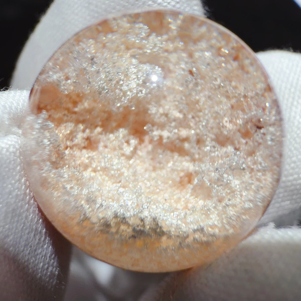 Quartz Bead with Bowl-shaped Phantom Growth 17.5 mm