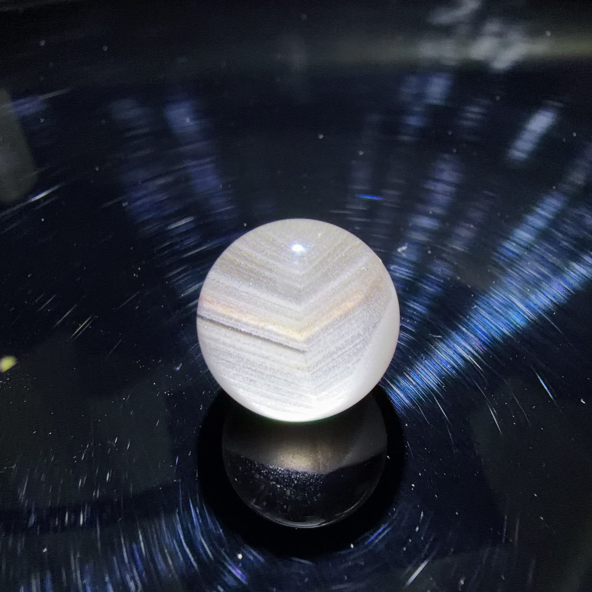 Quartz Bead with Bowl-shaped Phantom Growth 18.3 mm