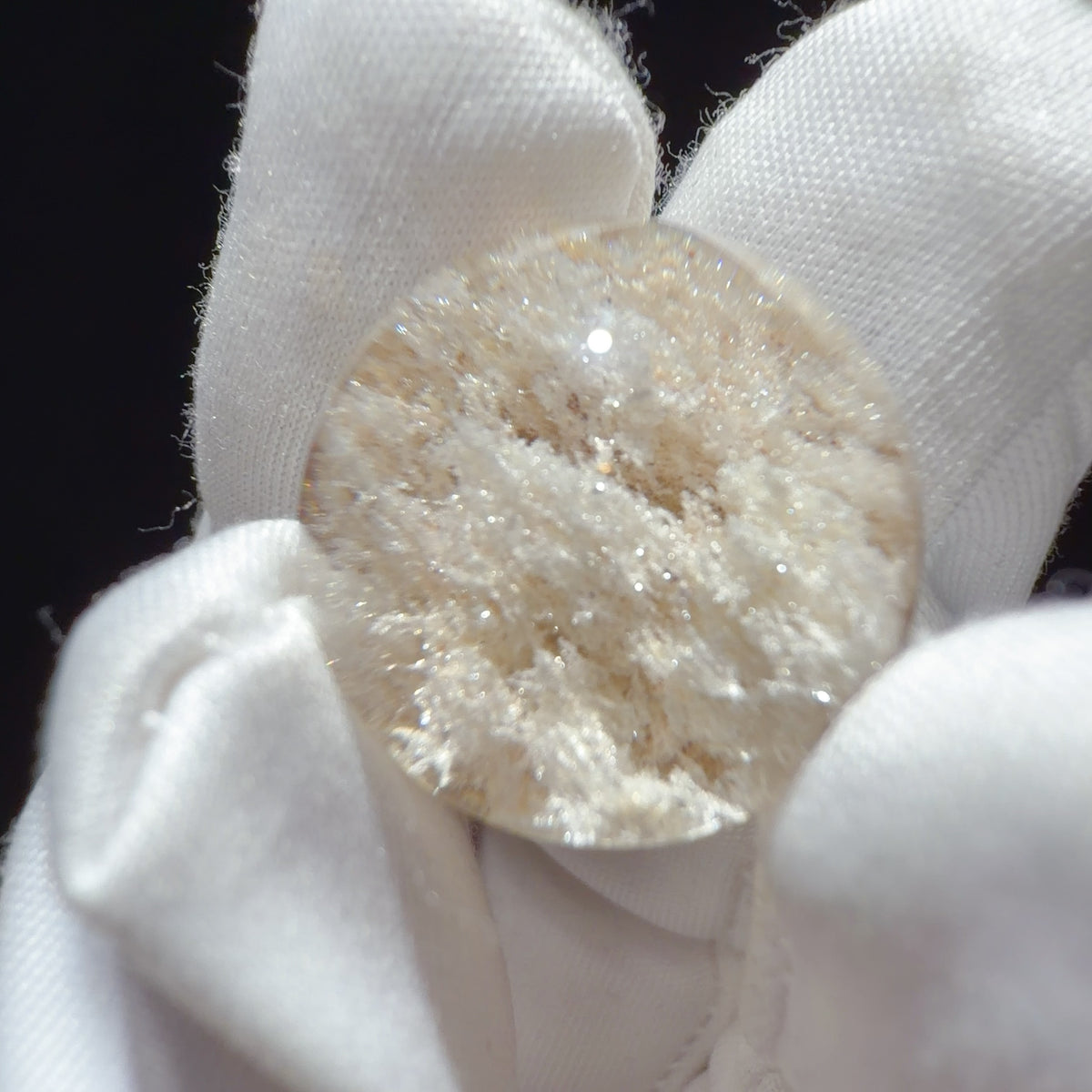 Quartz Bead with Bowl-shaped Phantom Growth 18.6 mm