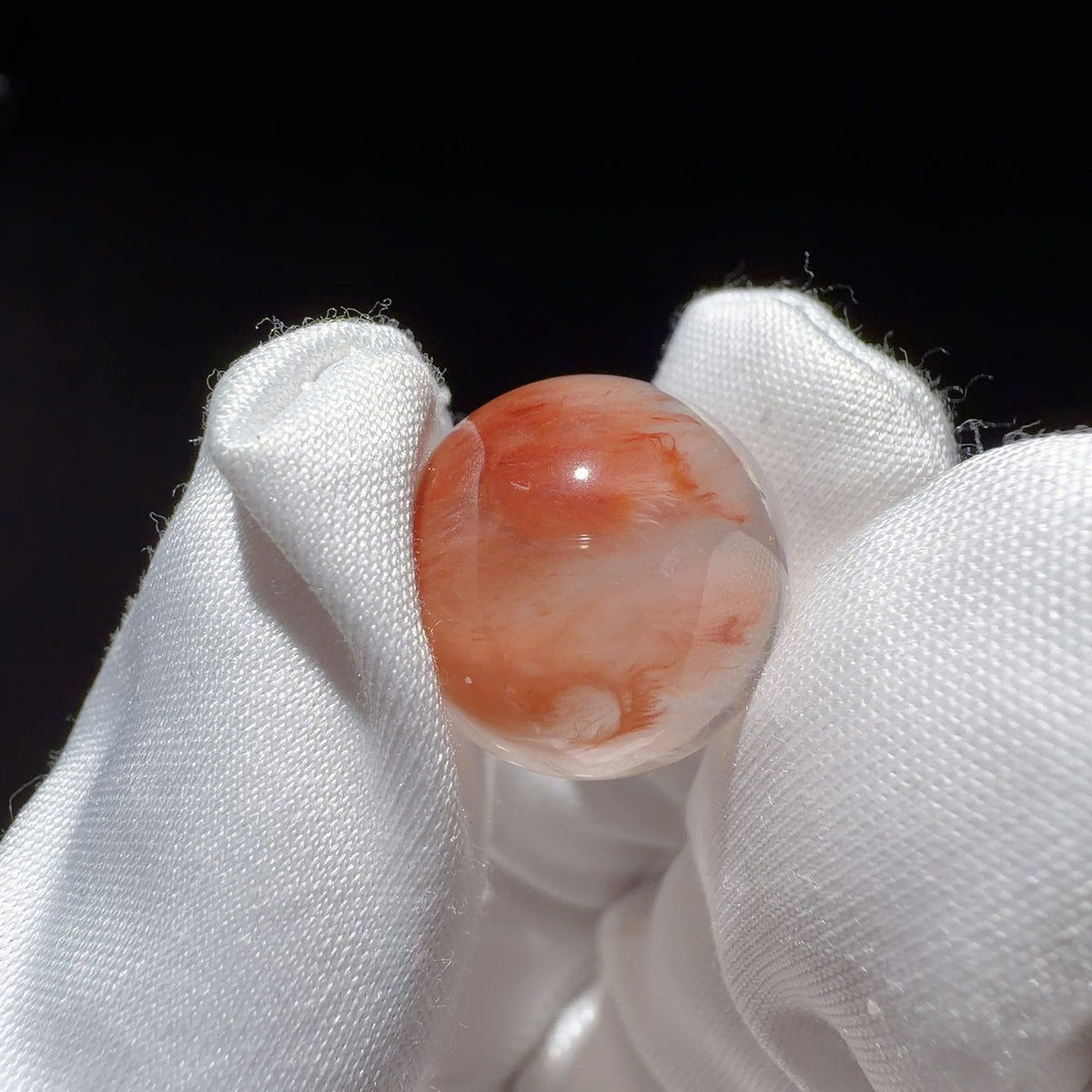 Quartz Bead with Pink Fibrous Inclusions 16.2 mm