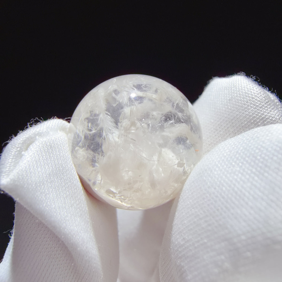 Quartz Bead with White Fibrous Inclusions 19.6 mm