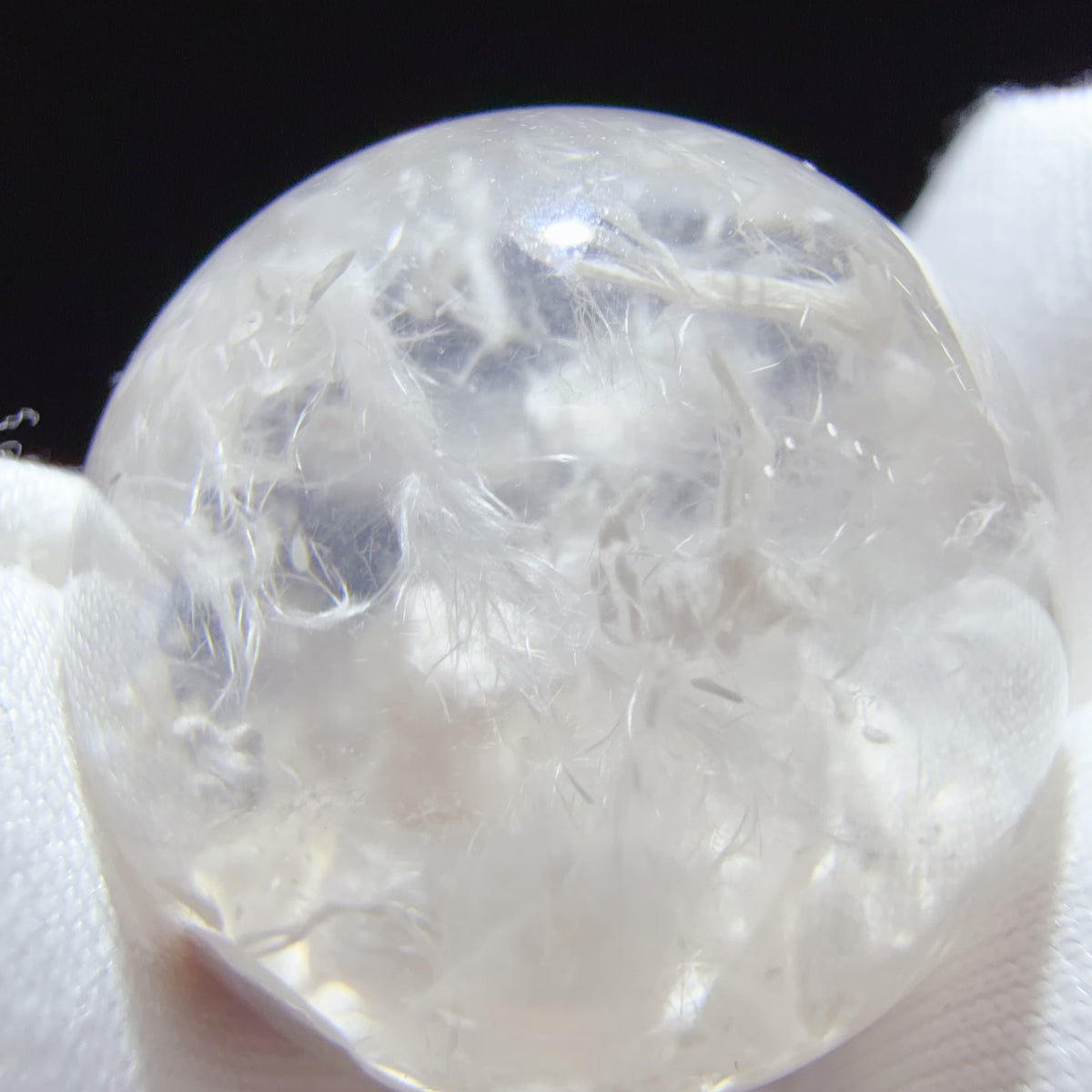 Quartz Bead with White Fibrous Inclusions 19.6 mm