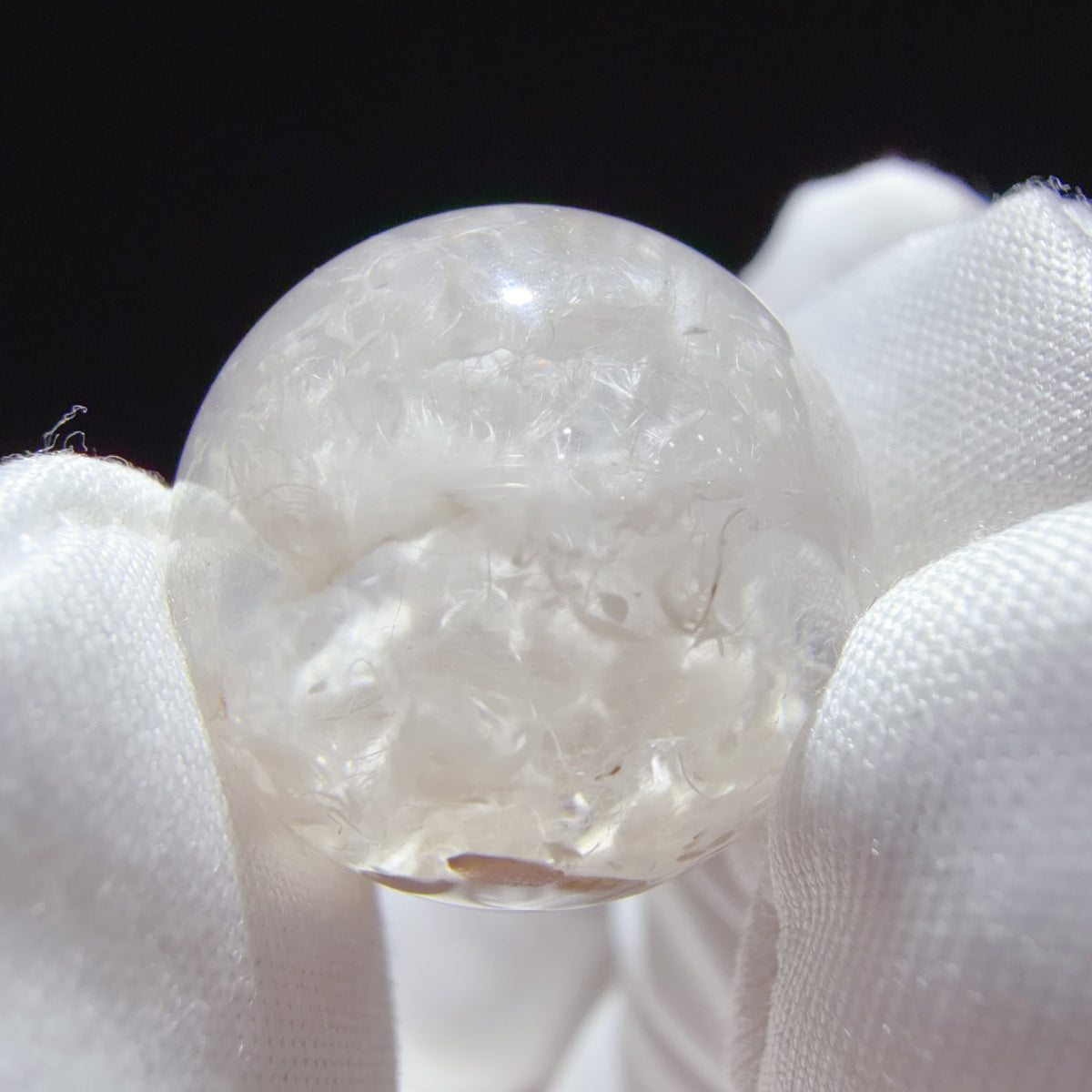 Quartz Bead with White Fibrous Inclusions 19.6 mm